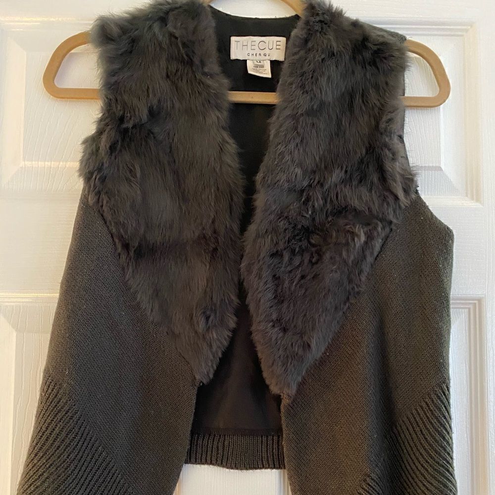 Rabbit trim vest   